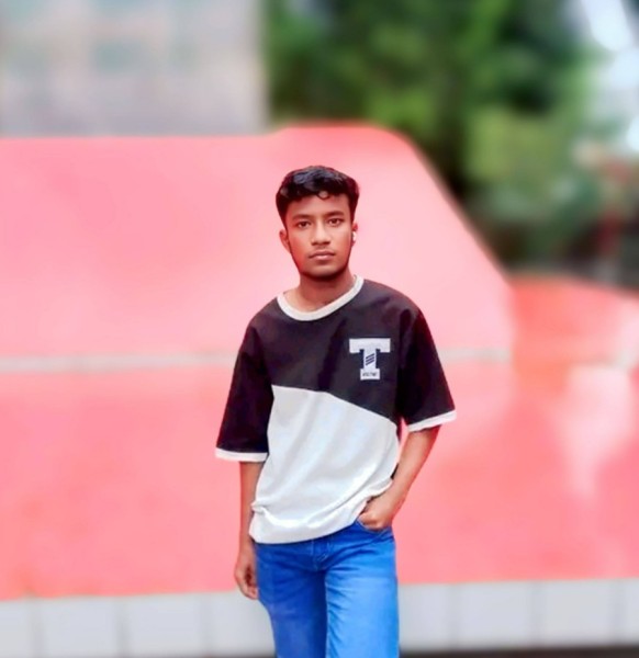 Md Nahid, 22, Ecuador