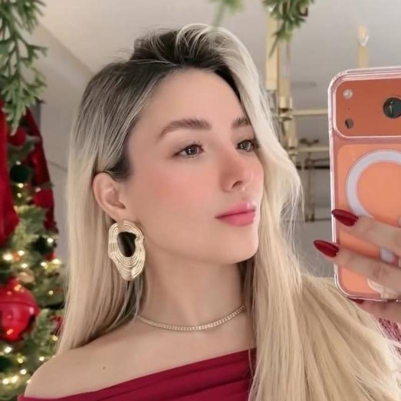 Lily, 39, London England United Kingdom