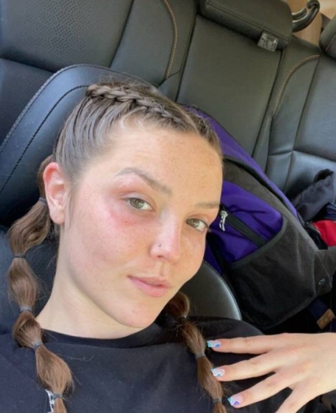 Kelly, 31, i am an easy going and simple lady seeking for a life partner i am a kind and god fearing lady who believe in life