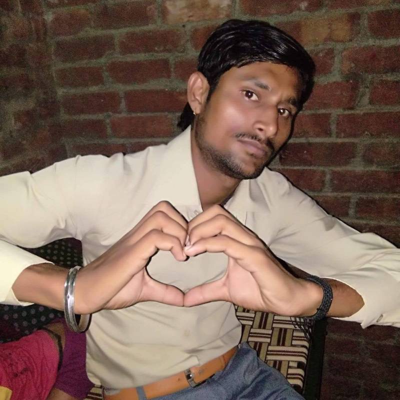 Tulsi Devi, 30, Almer a Espa a
