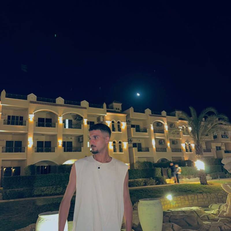 Eslam, 27, Kenya Nairobi