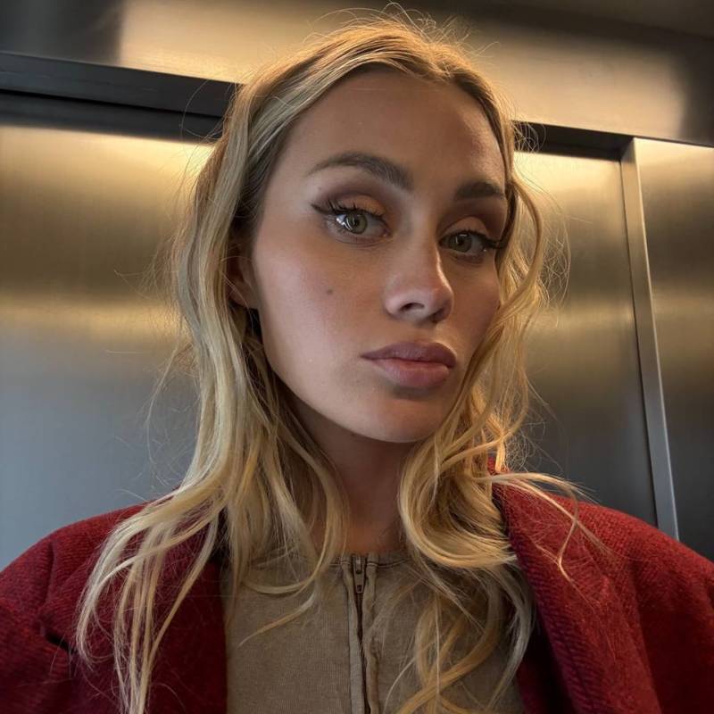 Amelia, 18, Greenville NC