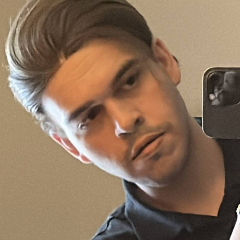 Elyas, 39