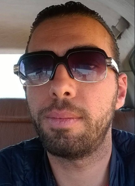 Youssef, 41, Naveda