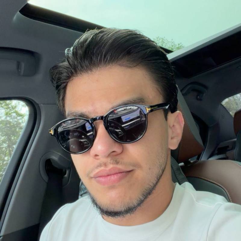 Hojiakbar, 26, Exeter