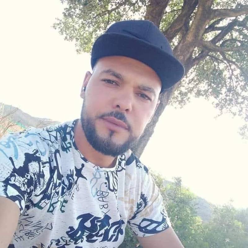 Abdou, 33, UK