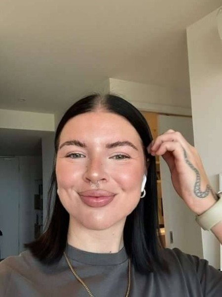 Anne luis, 37