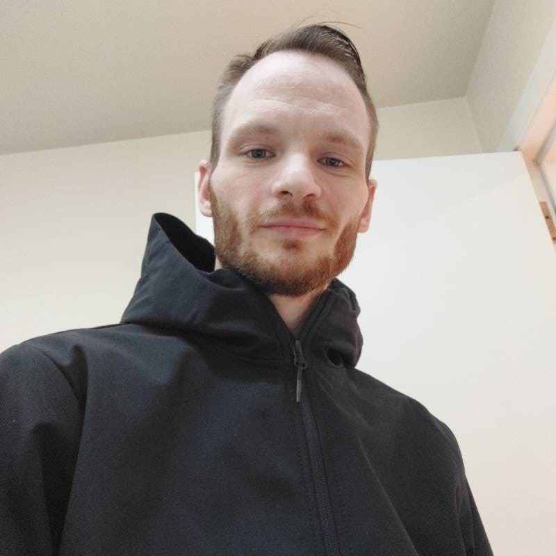Zoltan, 31, Istanbul