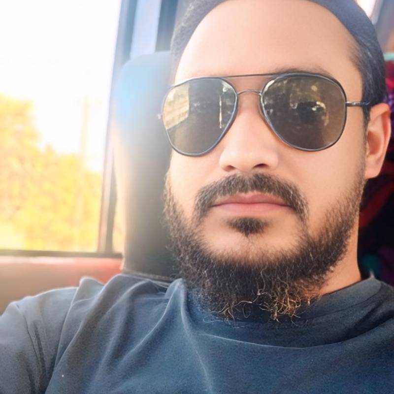 Rimon, 39, Pearland Texas