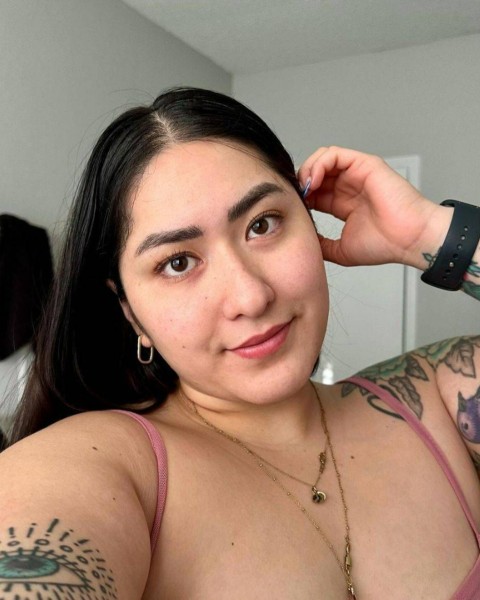 oliv, 32, Islamabad