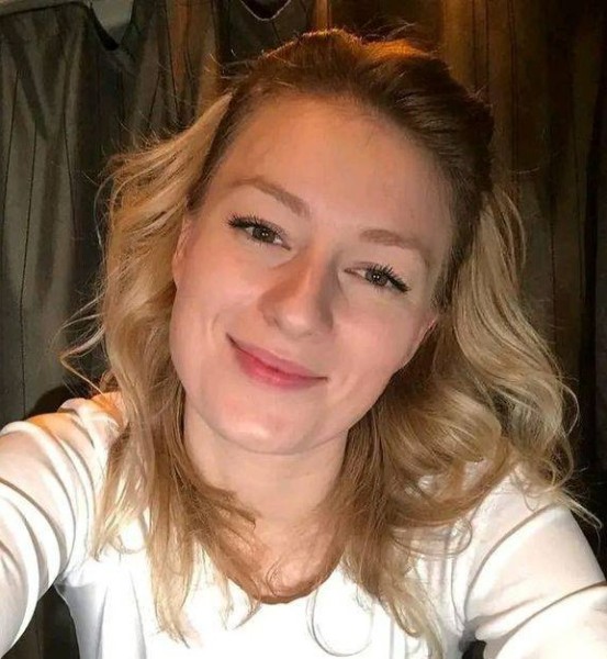 Lisa Kelly, 45, Los Angeles CA