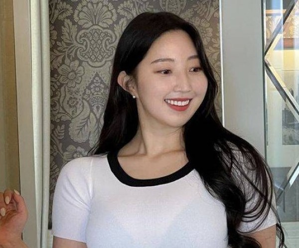 Fang, 30, Tucson Az