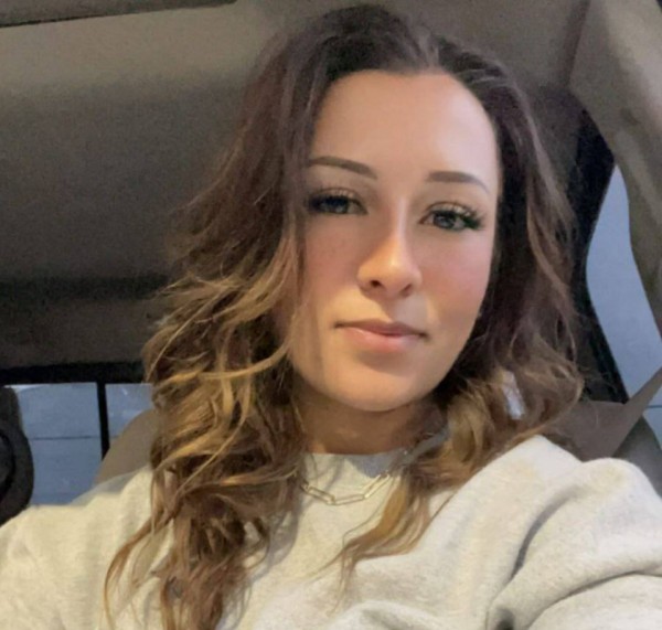 Luna, 38, Colorado Springs