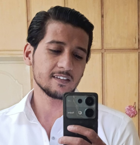 Wijdan, 26, Cumming GCA