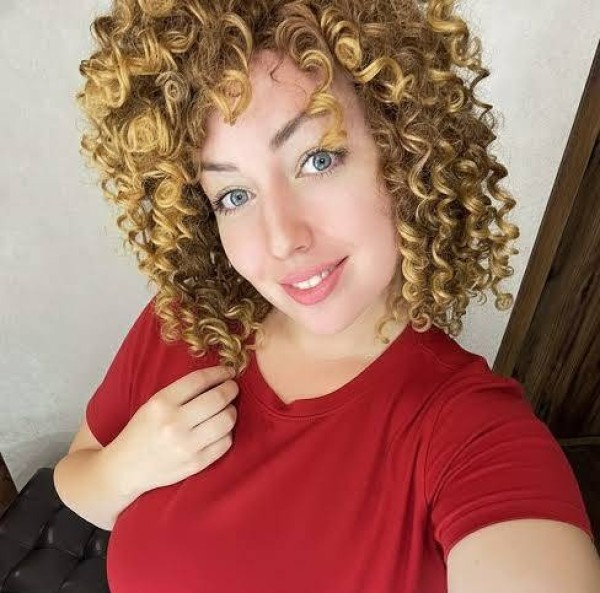 Hanna zimm, 36, Brazil