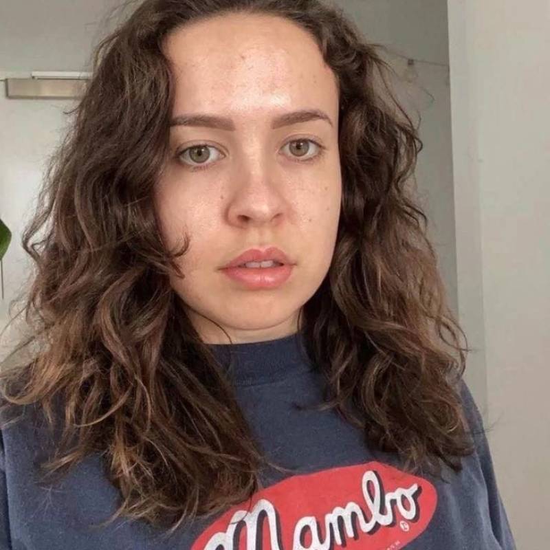 Olivia, 21, Yes