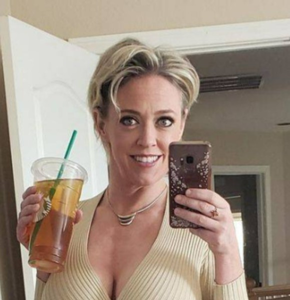 Lena, 35, Tennessee