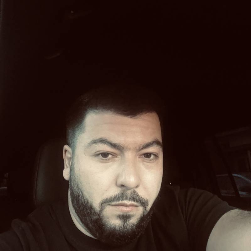 Vahagn, 34, Algeria