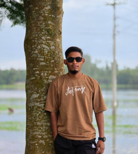 Md Nasim Miah, 19, Ecuador