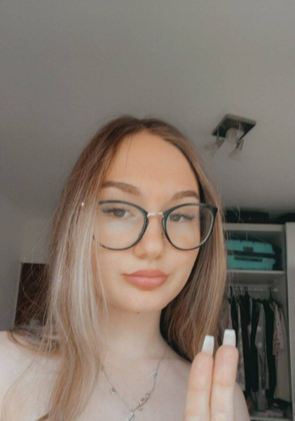 Aish, 31, LA