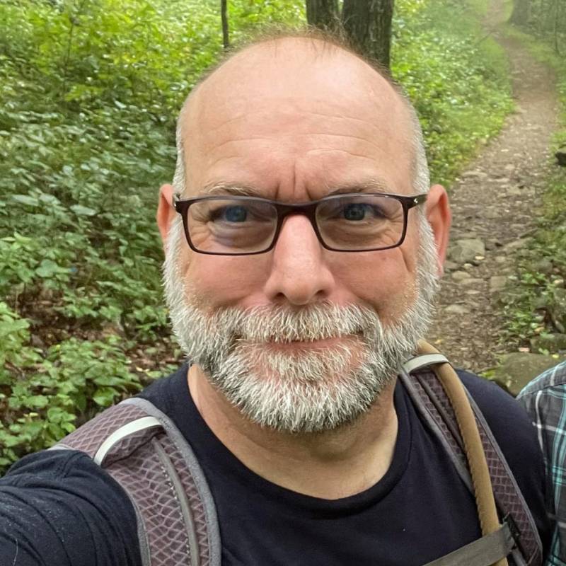 MIkechev dating